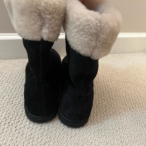 COLE HANN | Fuzzy Shearling Mid-Calf Black Boots - Picture 5 of 6
